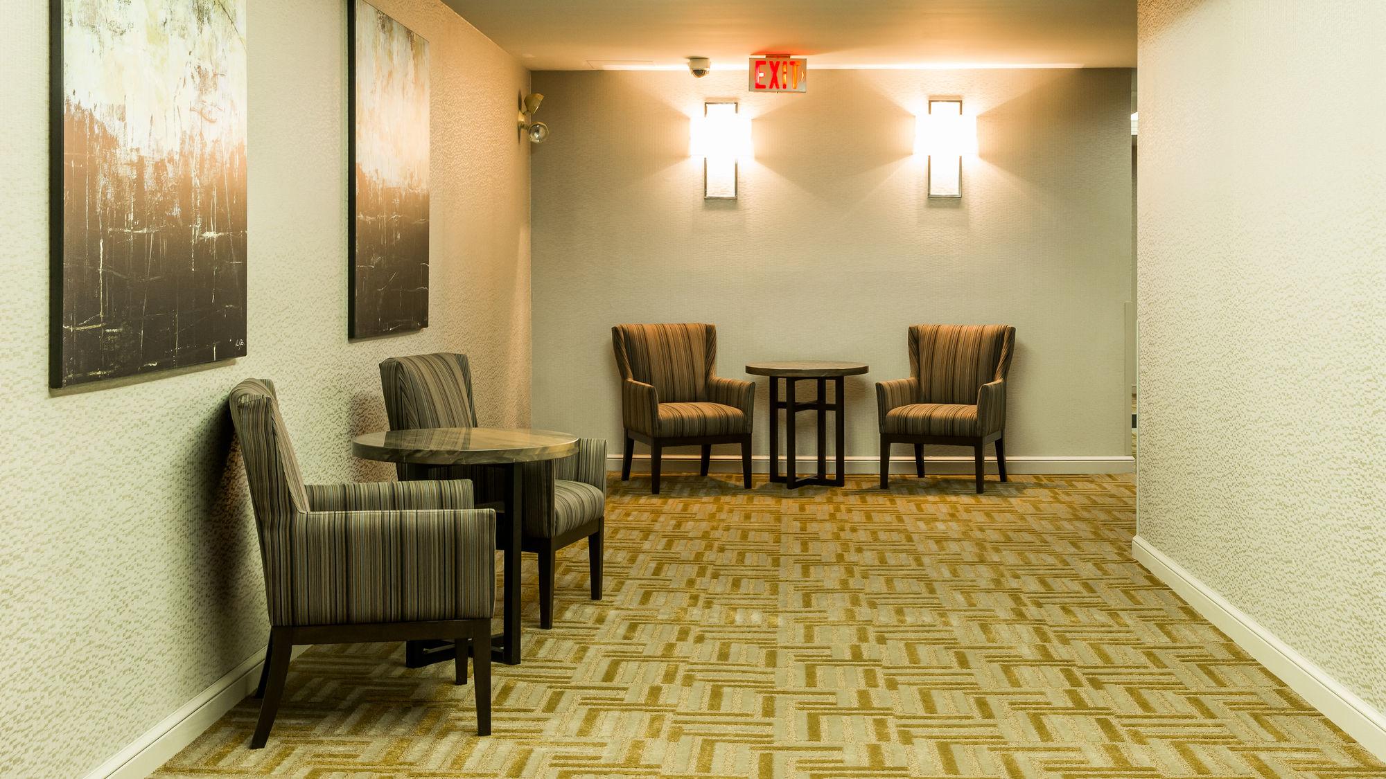 Courtyard By Marriott Kitchener Hotel Ngoại thất bức ảnh
