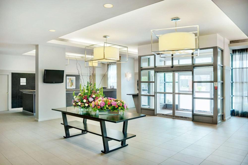 Courtyard By Marriott Kitchener Hotel Ngoại thất bức ảnh