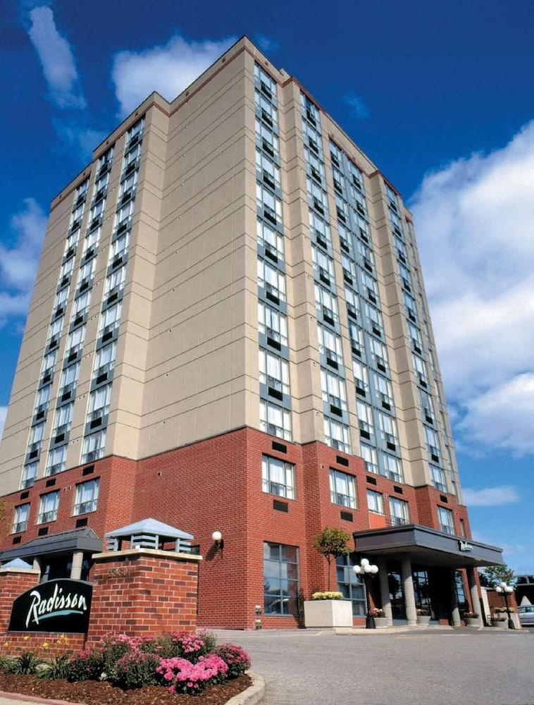 Courtyard By Marriott Kitchener Hotel Ngoại thất bức ảnh