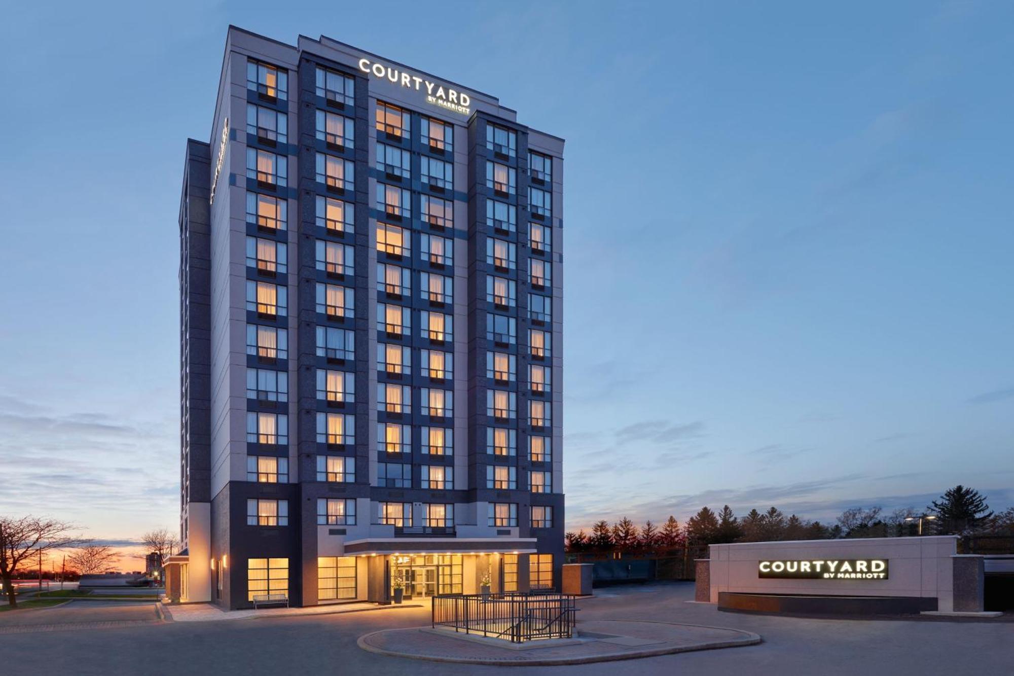 Courtyard By Marriott Kitchener Hotel Ngoại thất bức ảnh
