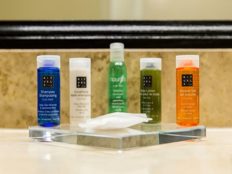 Courtyard By Marriott Kitchener Hotel Ngoại thất bức ảnh
