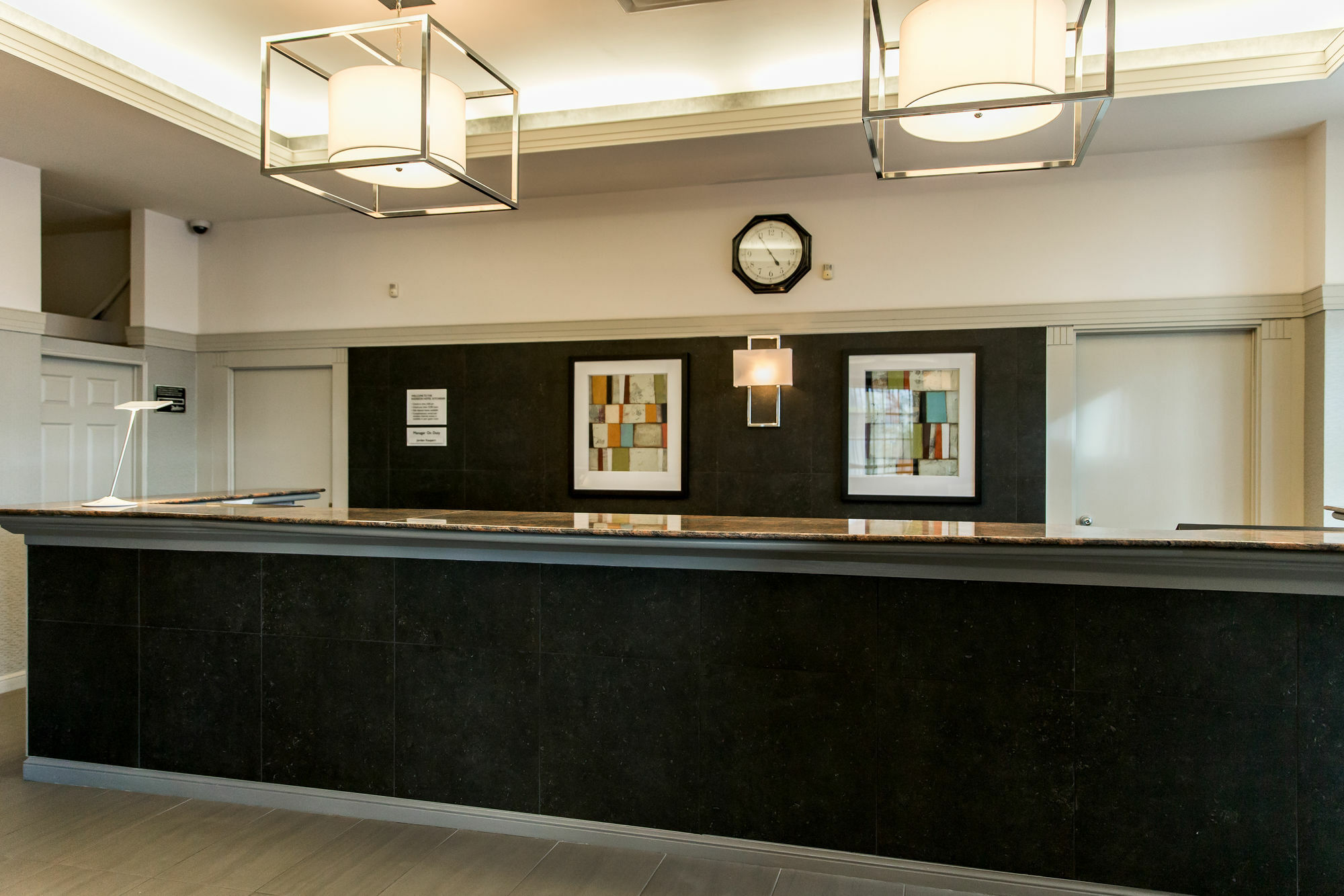 Courtyard By Marriott Kitchener Hotel Ngoại thất bức ảnh